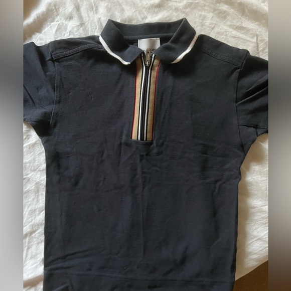 Burberry - Picture 2 of 3